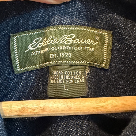 Eddie Bauer Women’s Dark Blue Jean Jacket - Picture 2 of 4